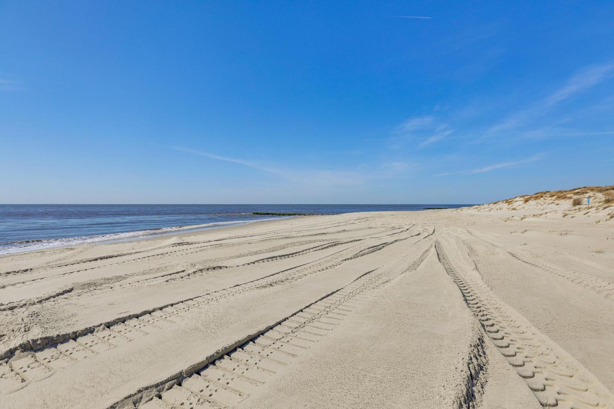 Coastal Cape May Getaway - Steps To Beach! Exterior photo